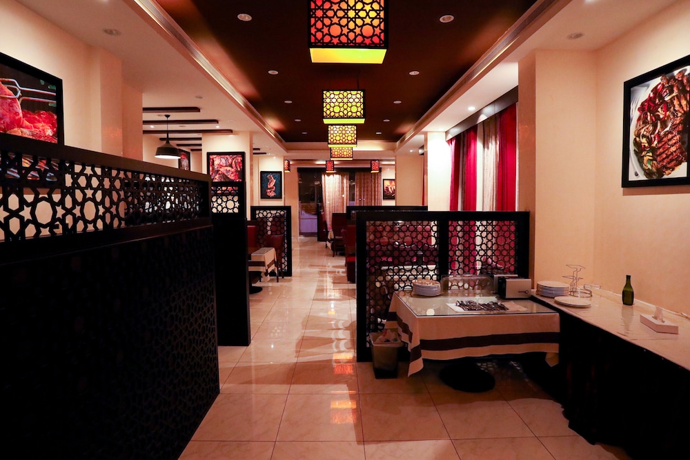 Remas Hotel Suites 27/33