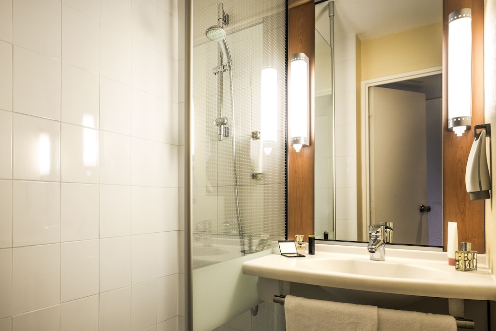 Ibis Nogent Sur Marne 43/44