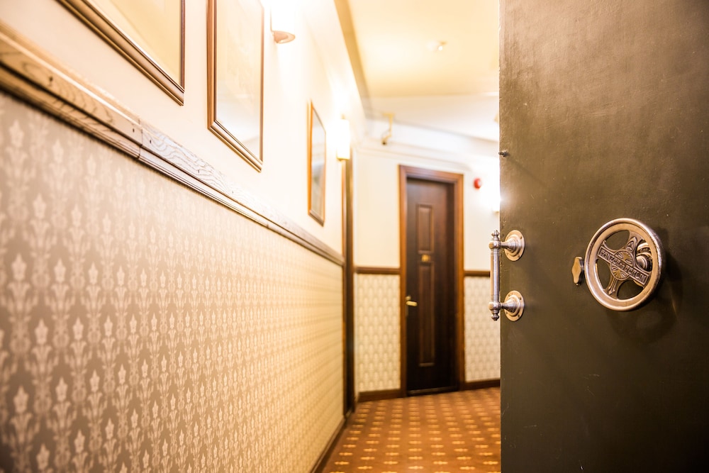Hestia Hotel Barons 8/50