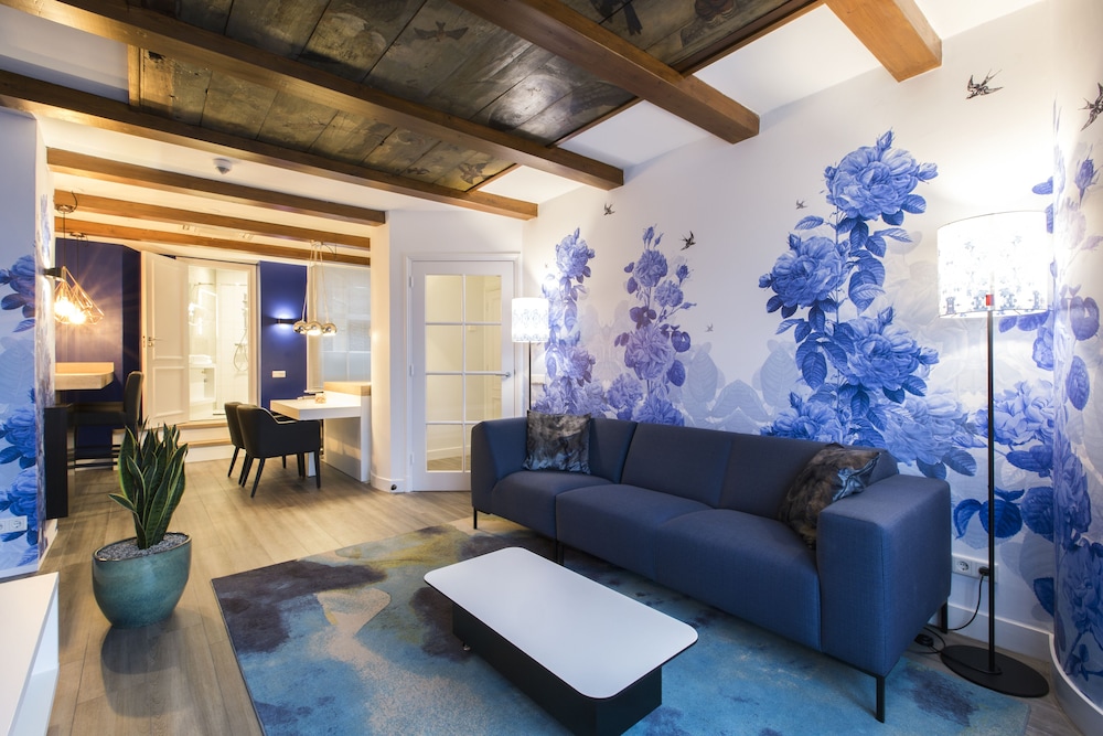 Eden Studios And Apartments 22/42