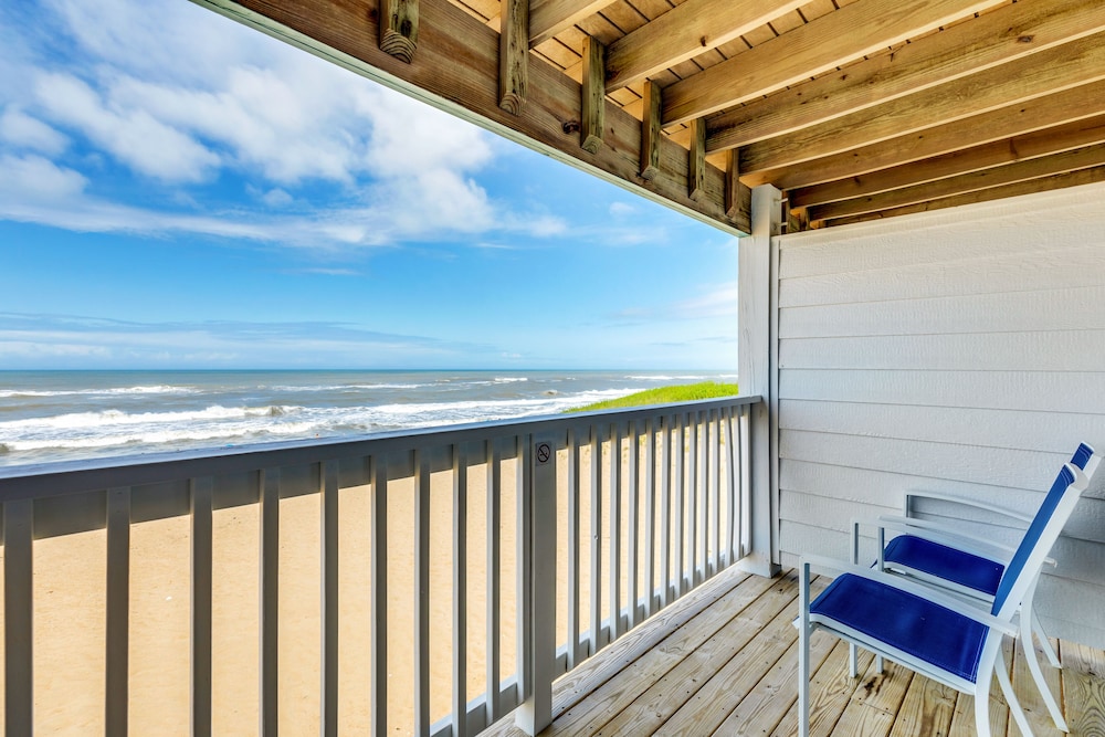 John Yancey Oceanfront Inn 36/66