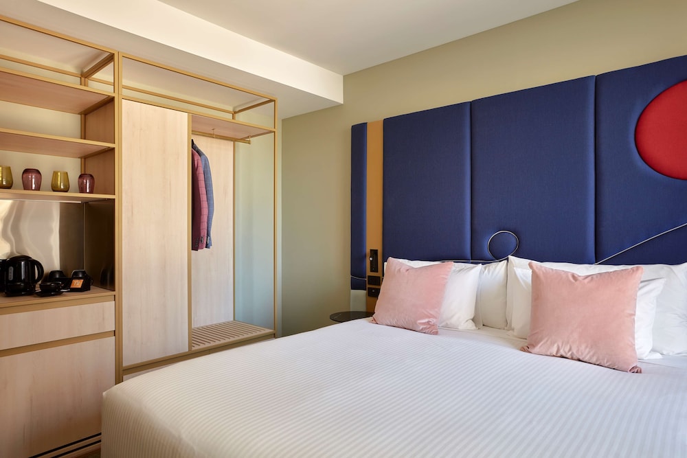 Quincy Hotel Melbourne 18/70