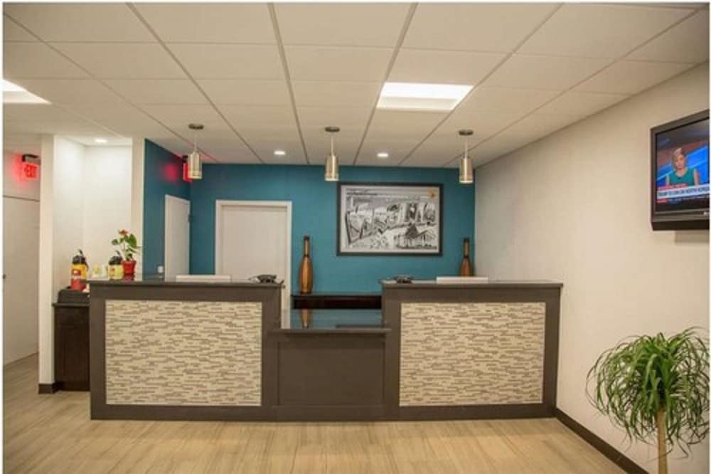 Super 8 by Wyndham Alexandria/Washington D.C. Area 3/12