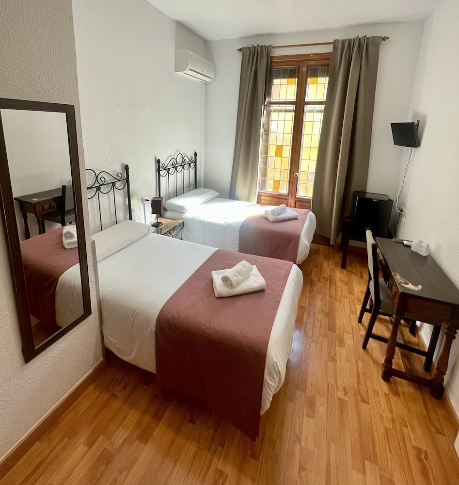 Arteaga Hostal & Baños Árabes Elvira 22/50