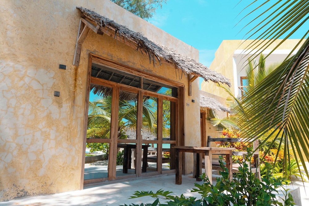 Jambo Resort by Mambo Hotels 6/50