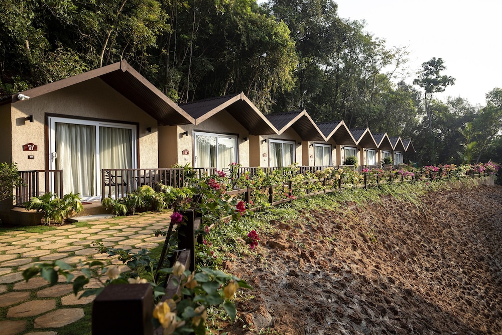 Stone Wood Nature Resort 31/43