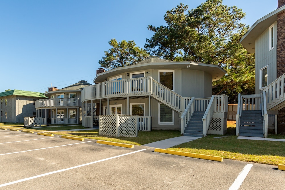 Country Club Villas 50/67
