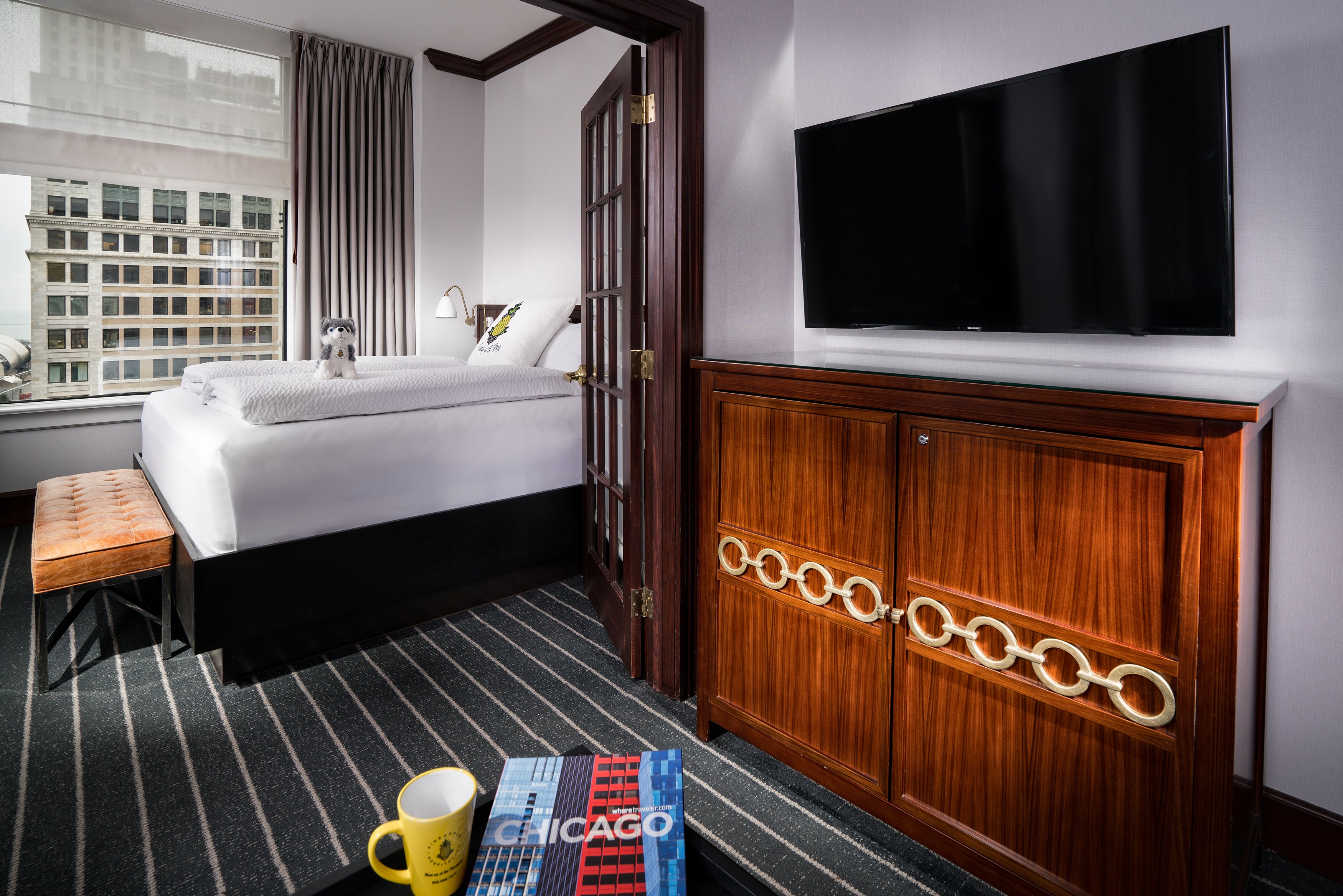 Staypineapple An Iconic Hotel The Loop Chicago 11/50