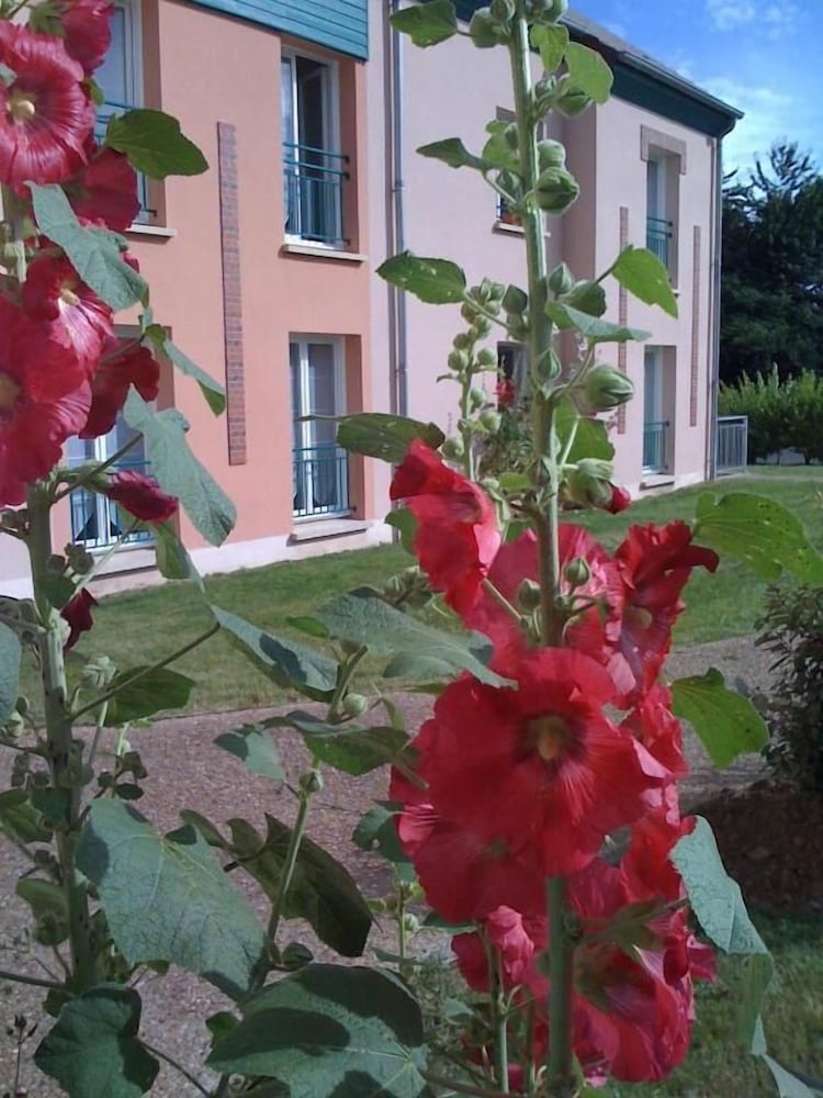 Brit Hotel Nogent Le Rotrou Hotel Du Perche 40/44