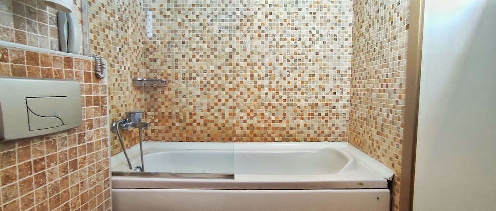 Mersoy Exclusive Hotel 59/61