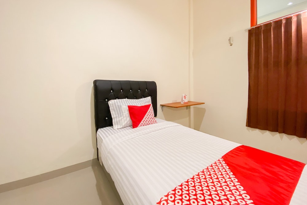 Super OYO Capital O 3092 Falah Residence Syariah 16/24