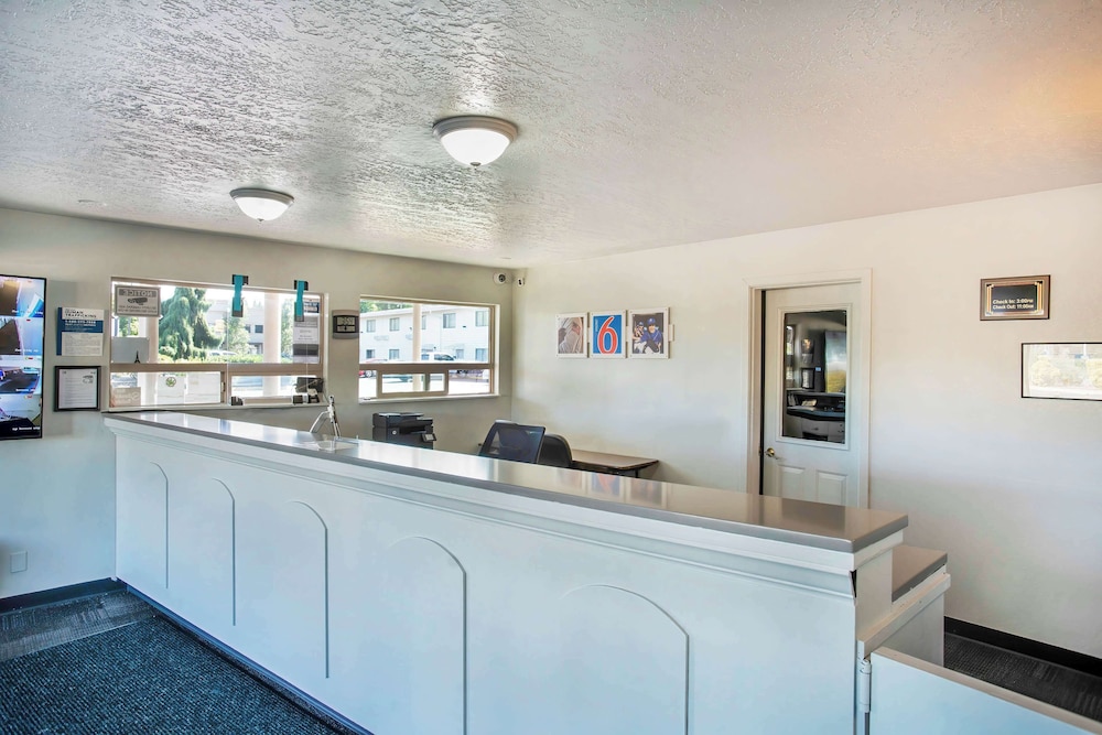 Motel6 Gresham, OR - Portland 13/56