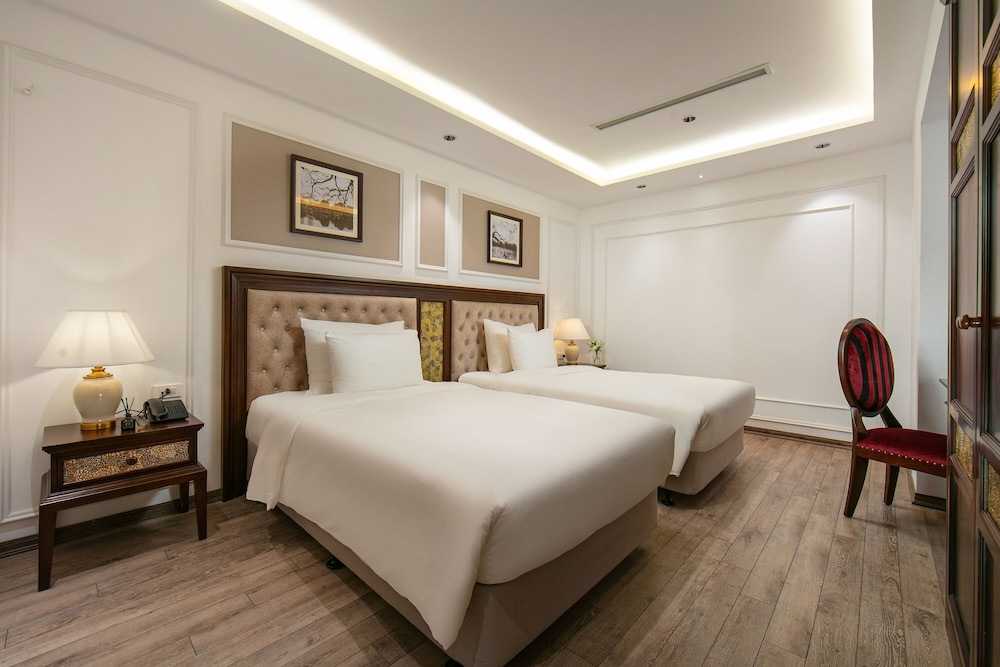 Gloud Hotel 17/50