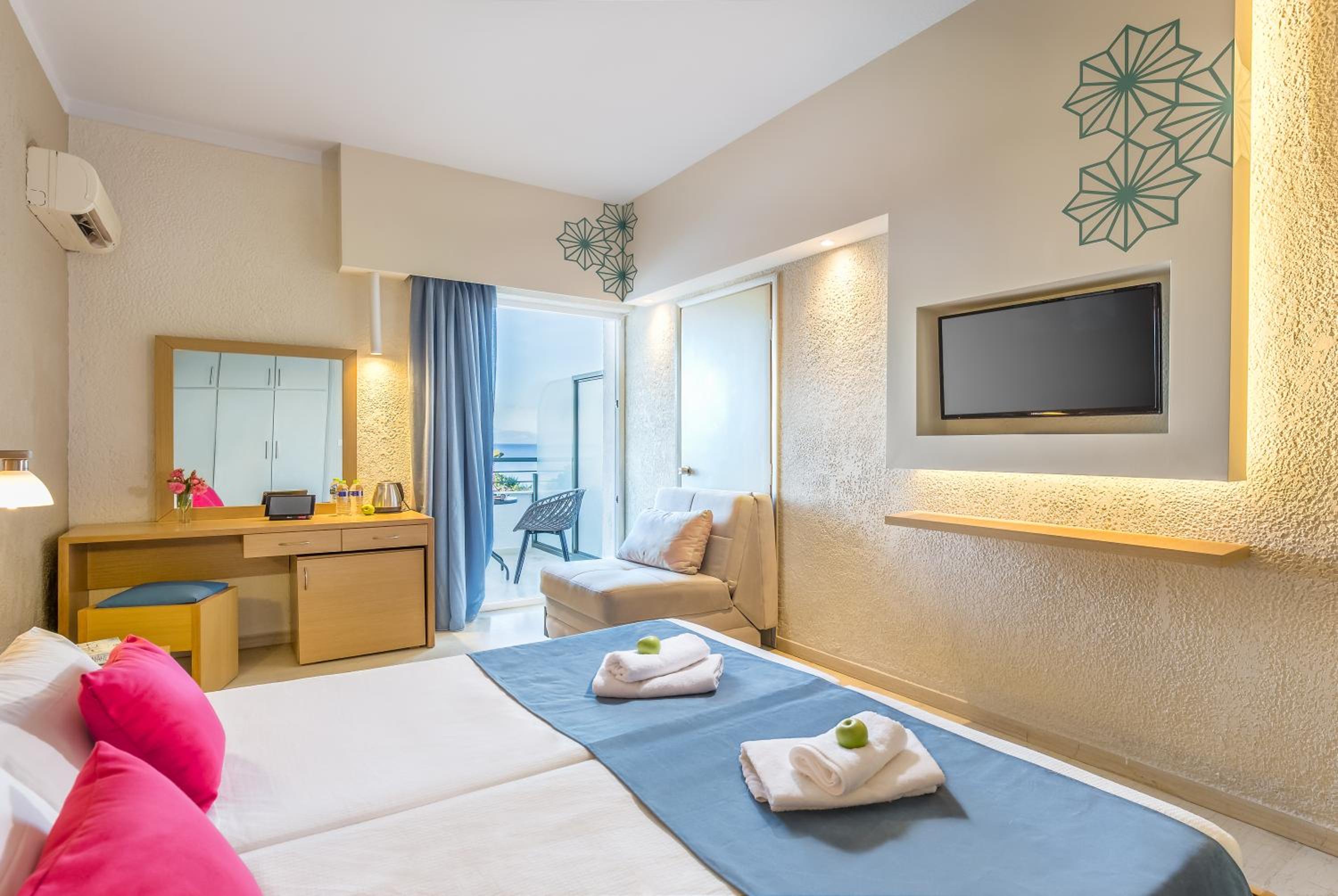 Albatros Hotel 20/54