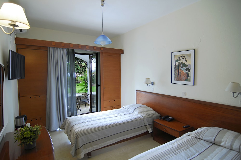Lato Hotel 16/44