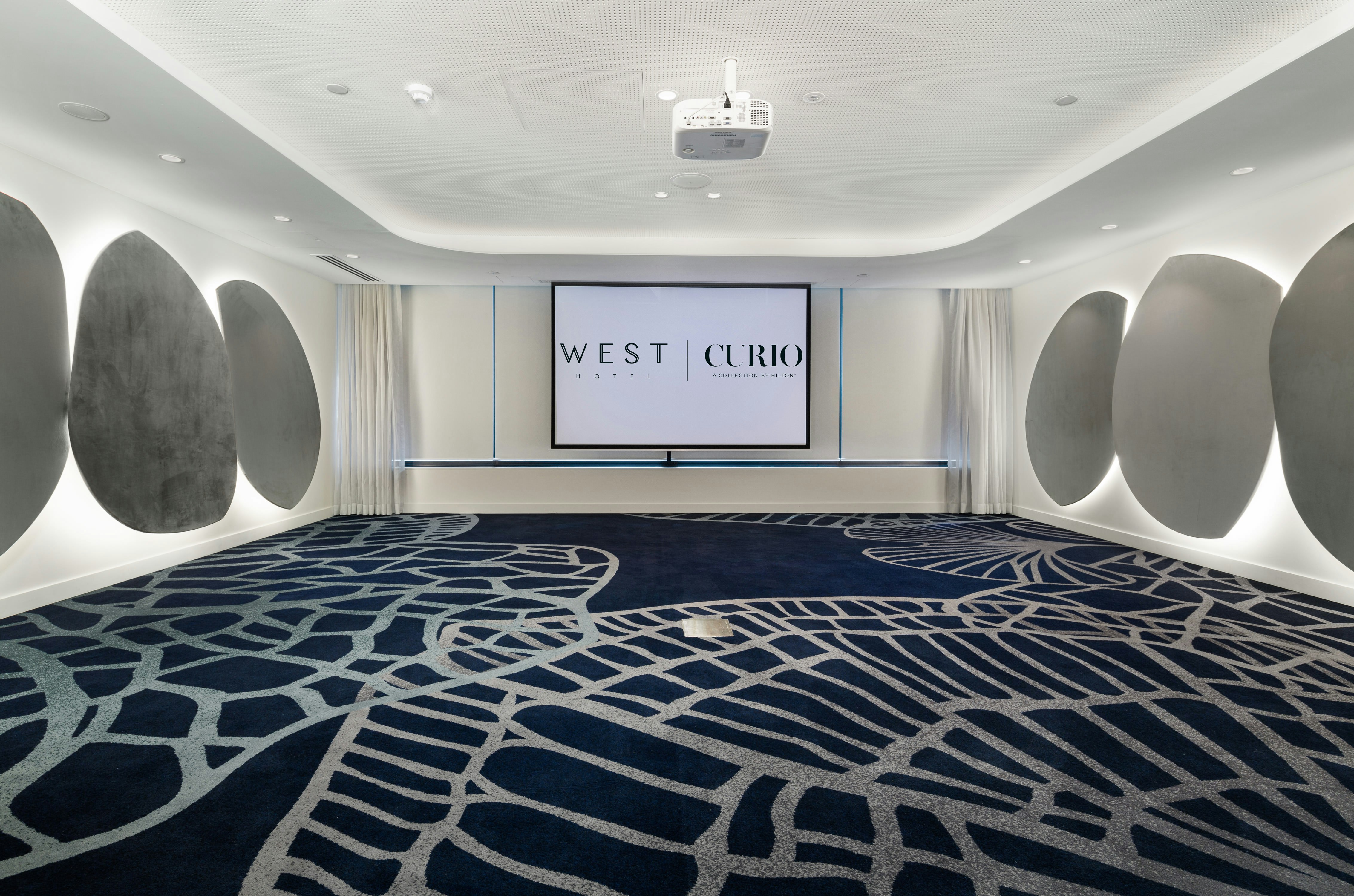 West Hotel Sydney Curio Collection By Hilton 70/80