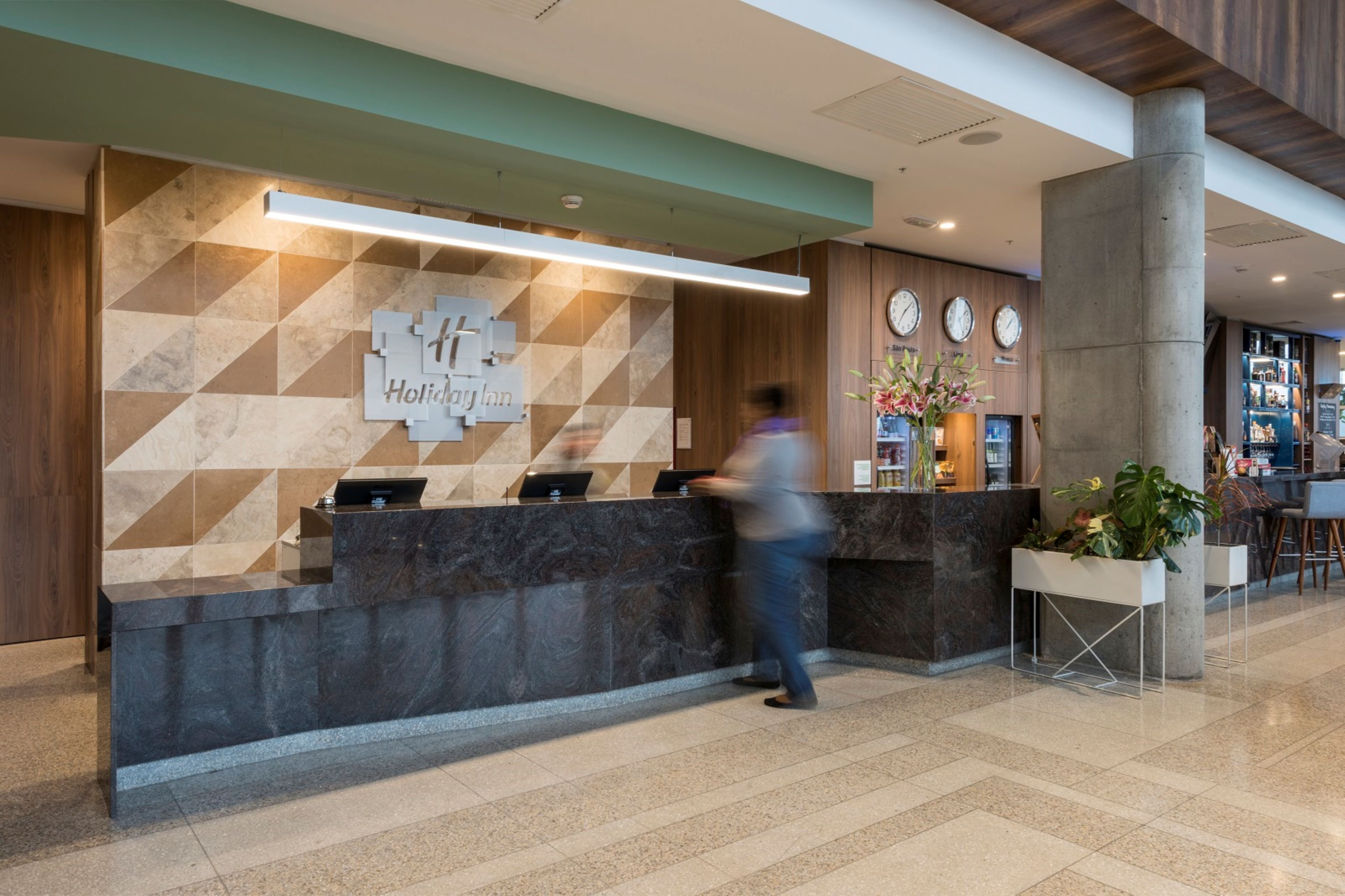 Holiday Inn Lima Airport 6/50