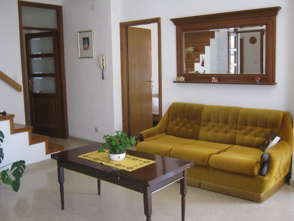HOTEL APARTMENTS IVICA 18/50