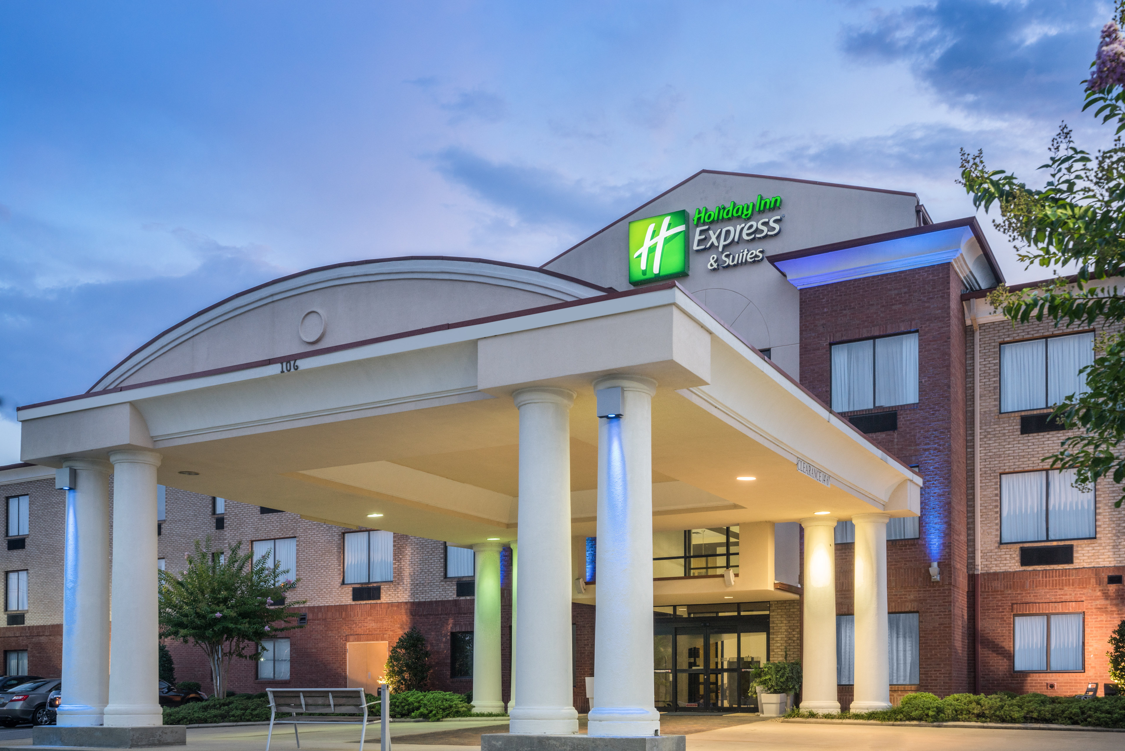 Holiday Inn Express Hotel And Suites Gadsden W Near Attalla 2/76