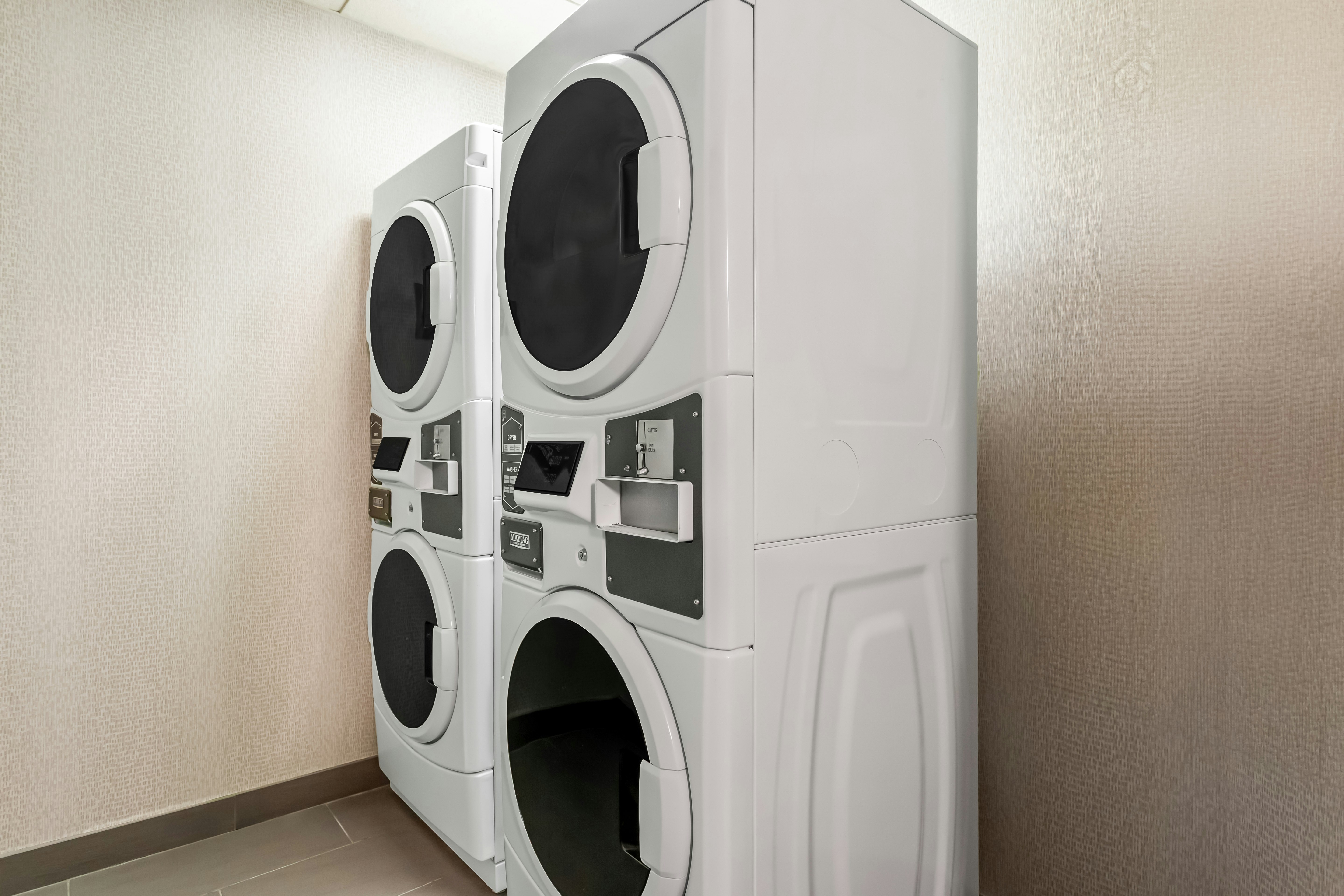 Hampton Inn & Suites St. Petersburg - Downtown photo2