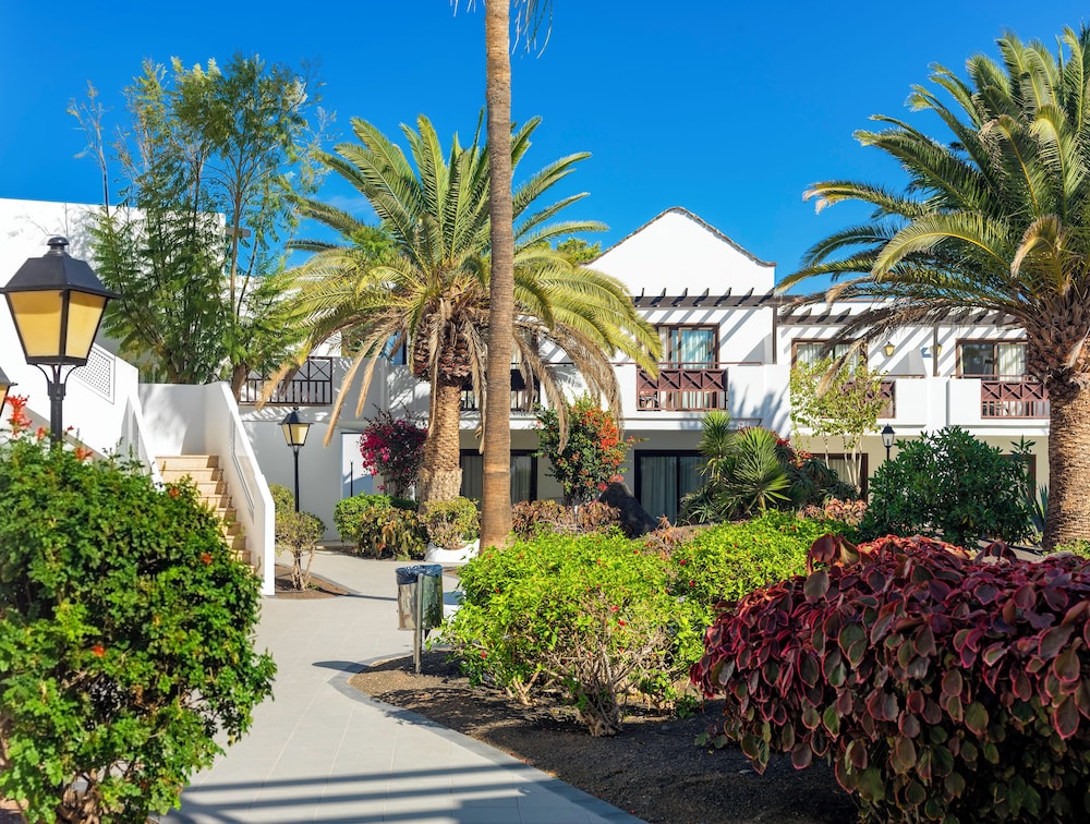 H10 White Suites - Adults Only 66/70
