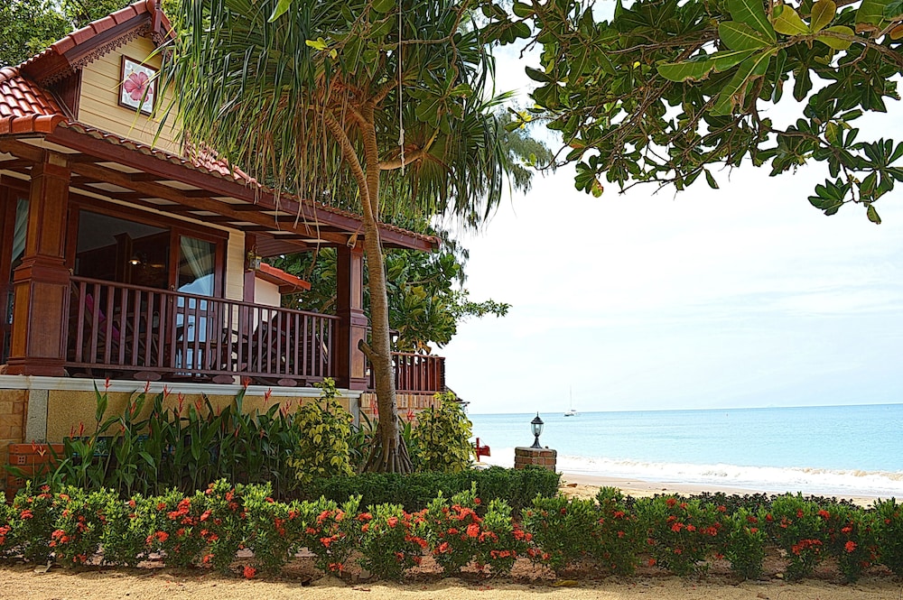 Sayang Beach Resort 56/60