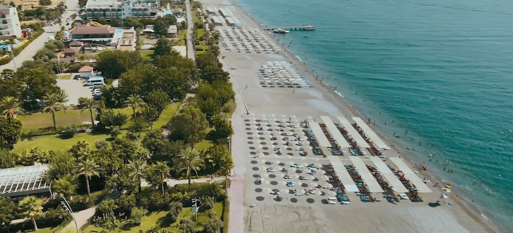 Lucida Beach Hotel 28/37