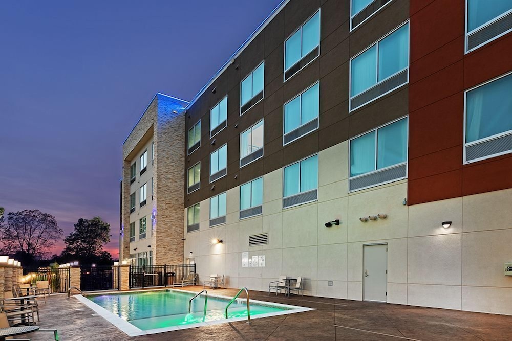 Holiday Inn Express and Suites Tulsa Northeast - Owasso 5/66