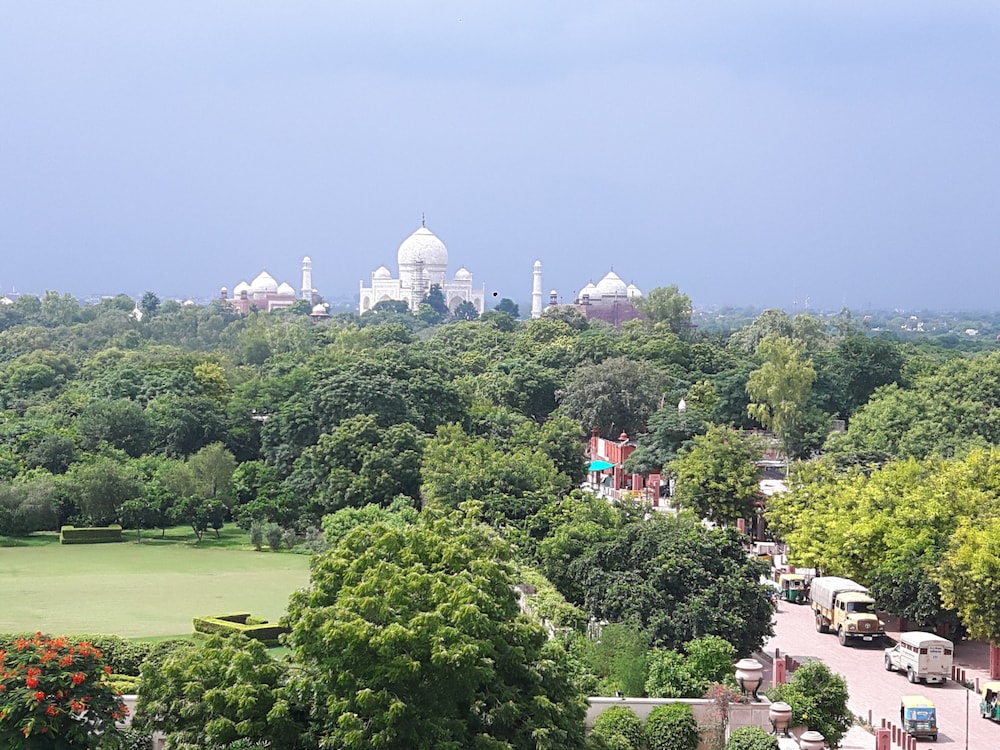 TAJ PLAZA HOTEL 45/51