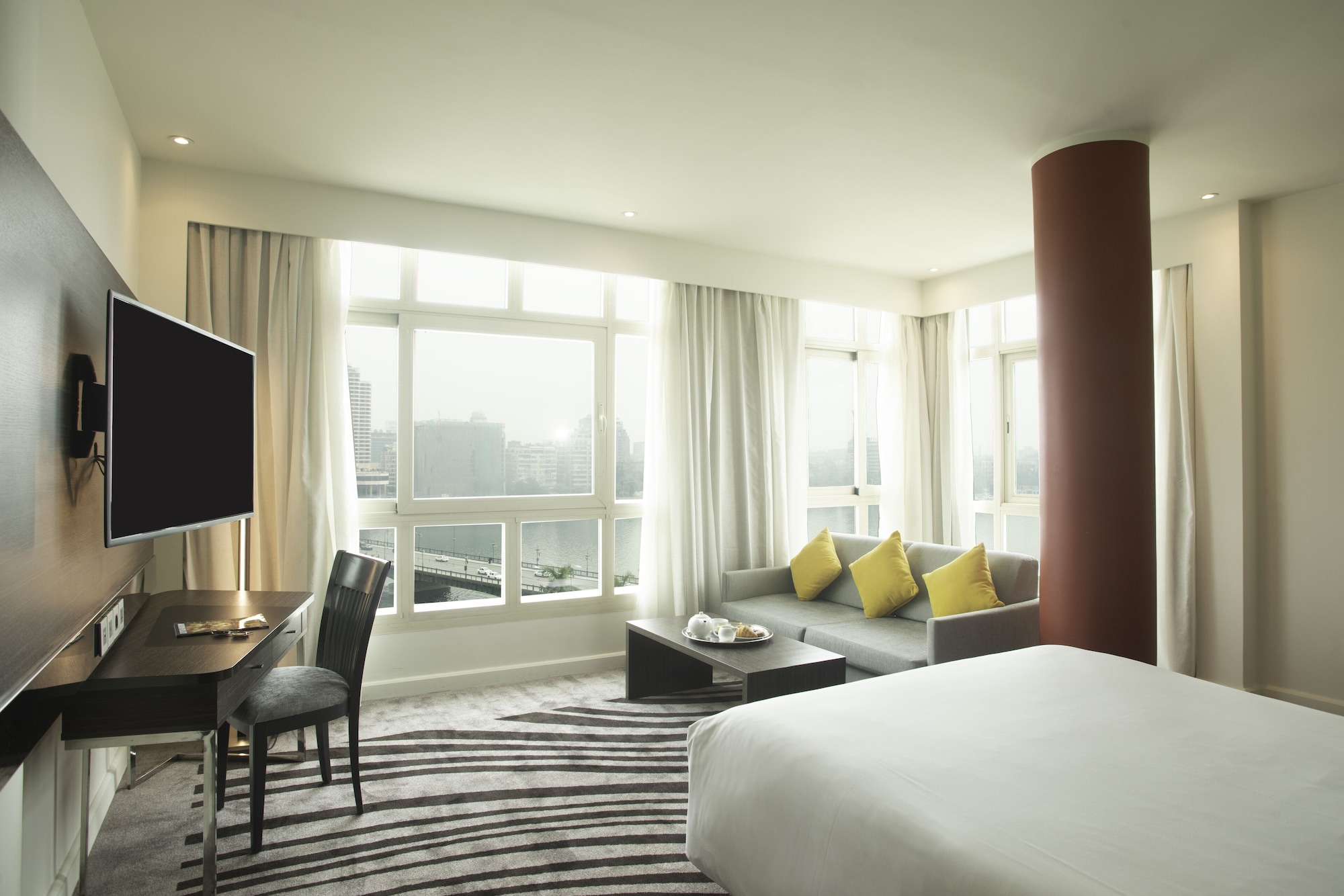 JUNIOR SUITE, DOUBLE BED, SOFA