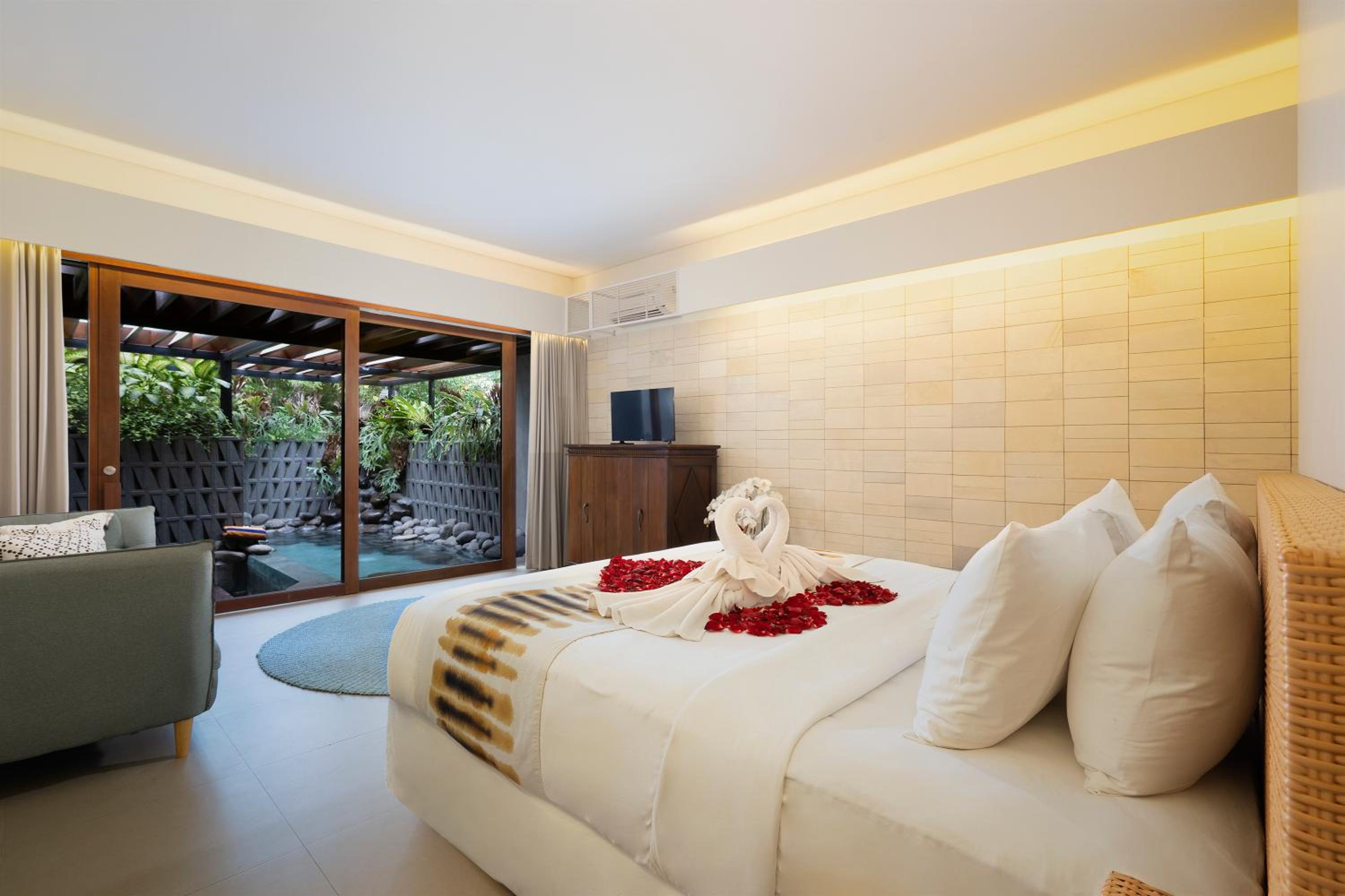 Executive, Suite, Plunge Pool