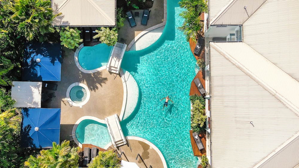 Meridian Port Douglas 63/70