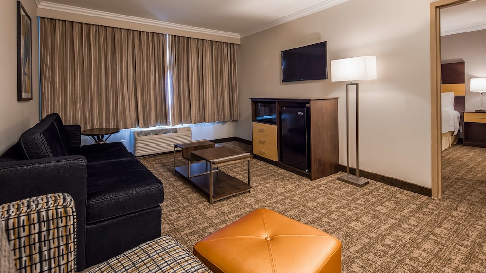 Best Western Los Angeles Worldport Hotel 25/32
