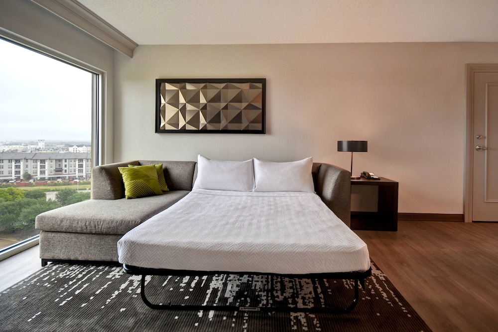 Dallas/Fort Worth Marriott Hotel & Golf Club at Champions Circle 11/33
