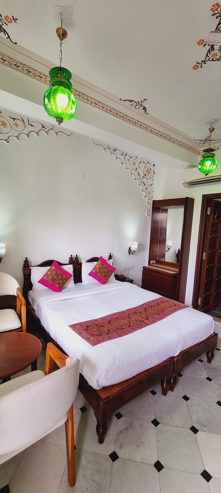 Hotel Darbargarh Udaipur 16/50
