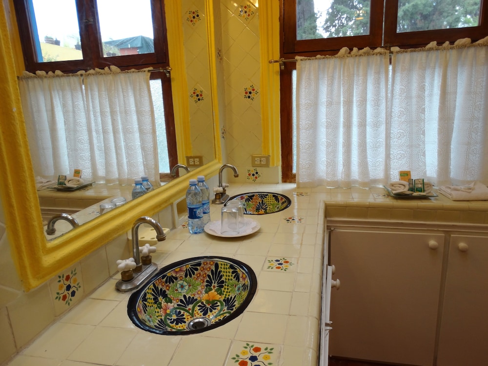 Hacienda de las Flores 8/50