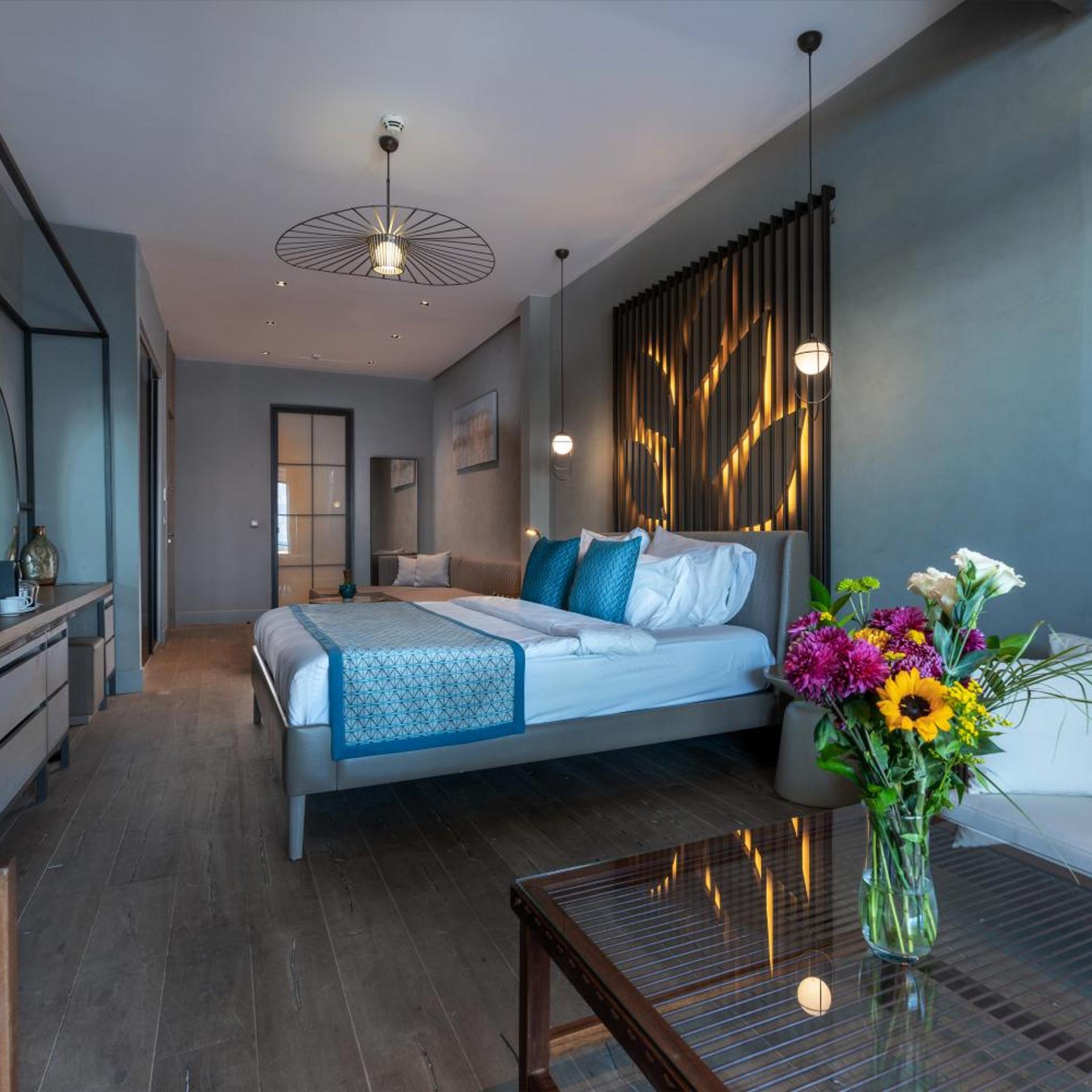 Infinity, Suite, Terrace