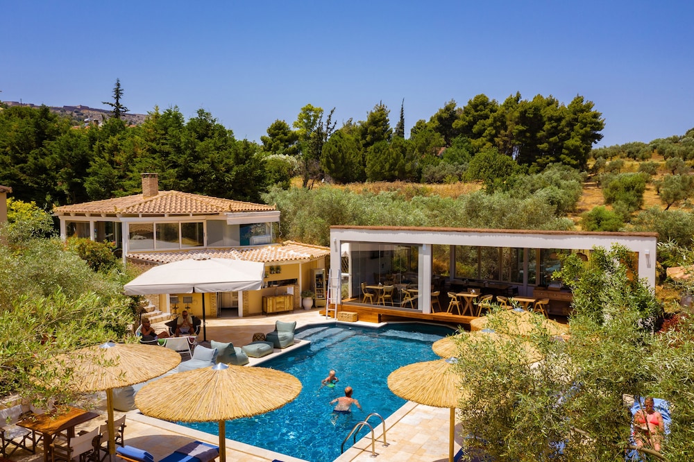 Anthemion Suites And Villas 44/50