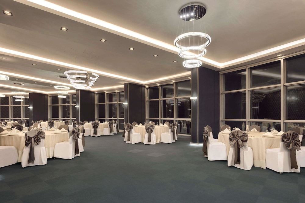 Ramada Hotel & Suites by Wyndham Edirne 30/41