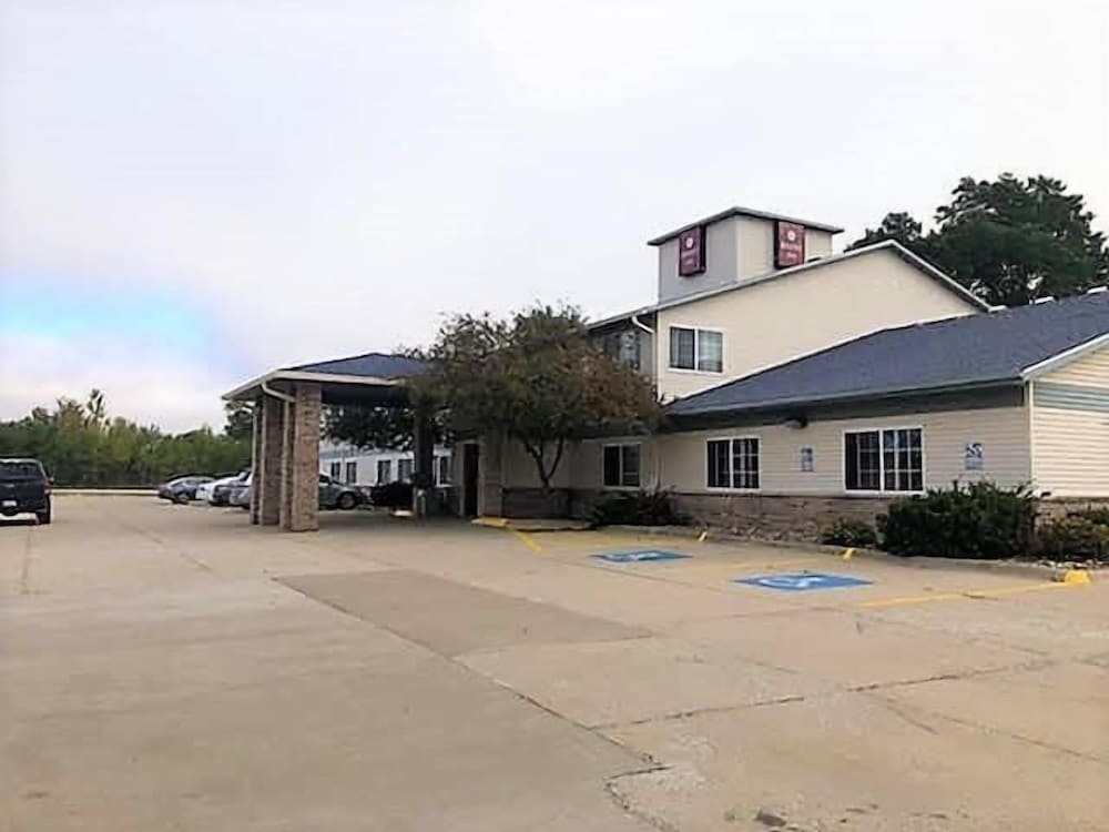 Regency Inn Geneseo 20/21