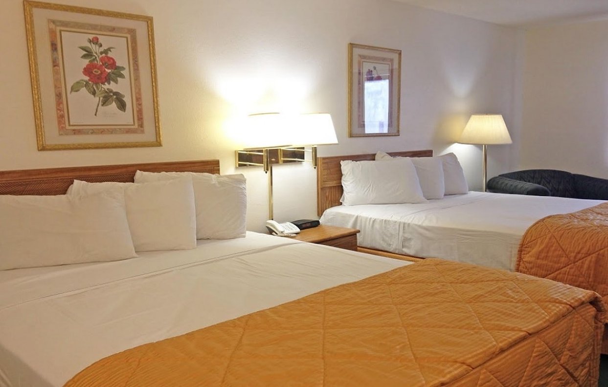Capital O Amerihost Inn and Suites Mexico Hwy 54 MO 7/25