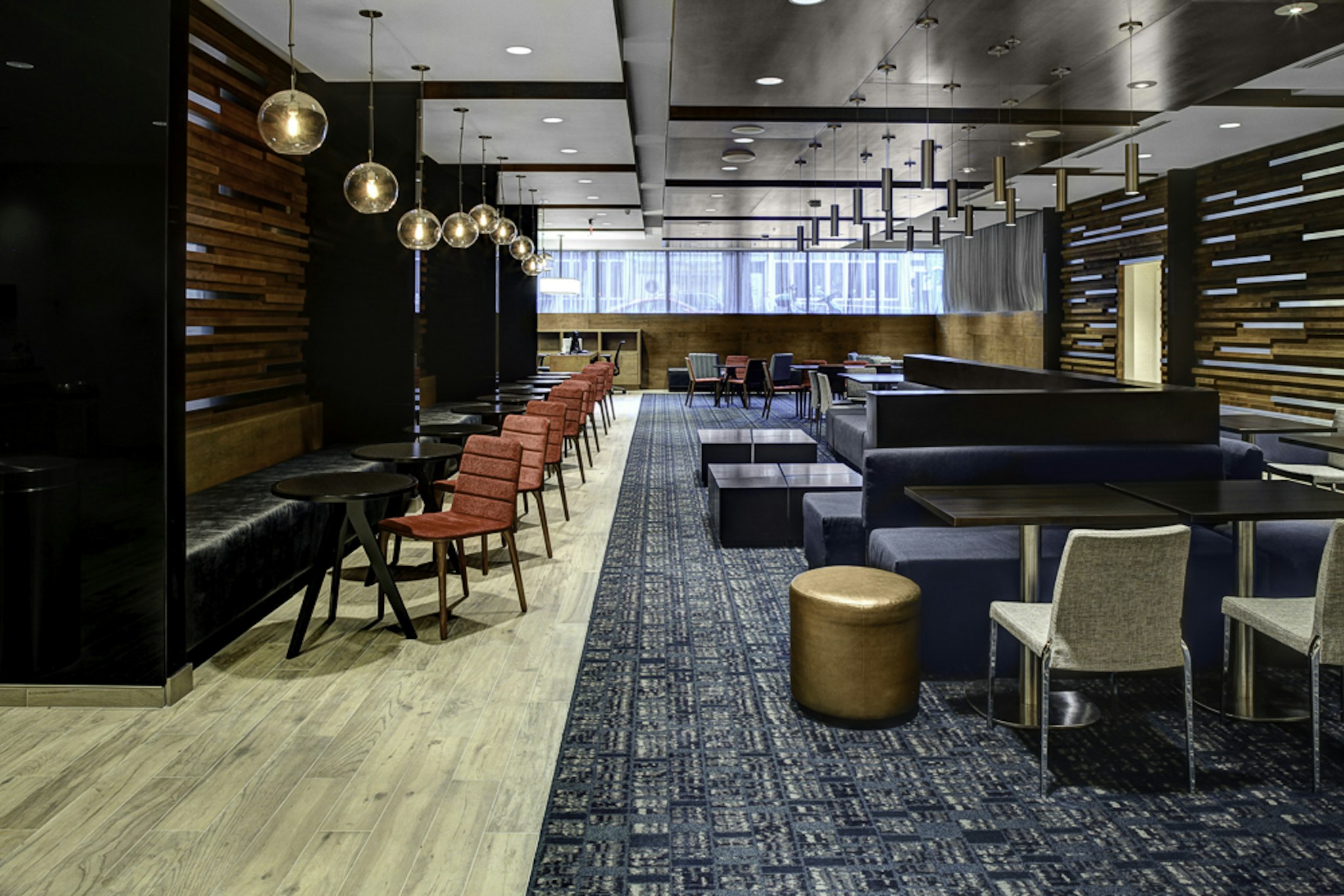 Hampton Inn Suites Richmond Downtown 32/53