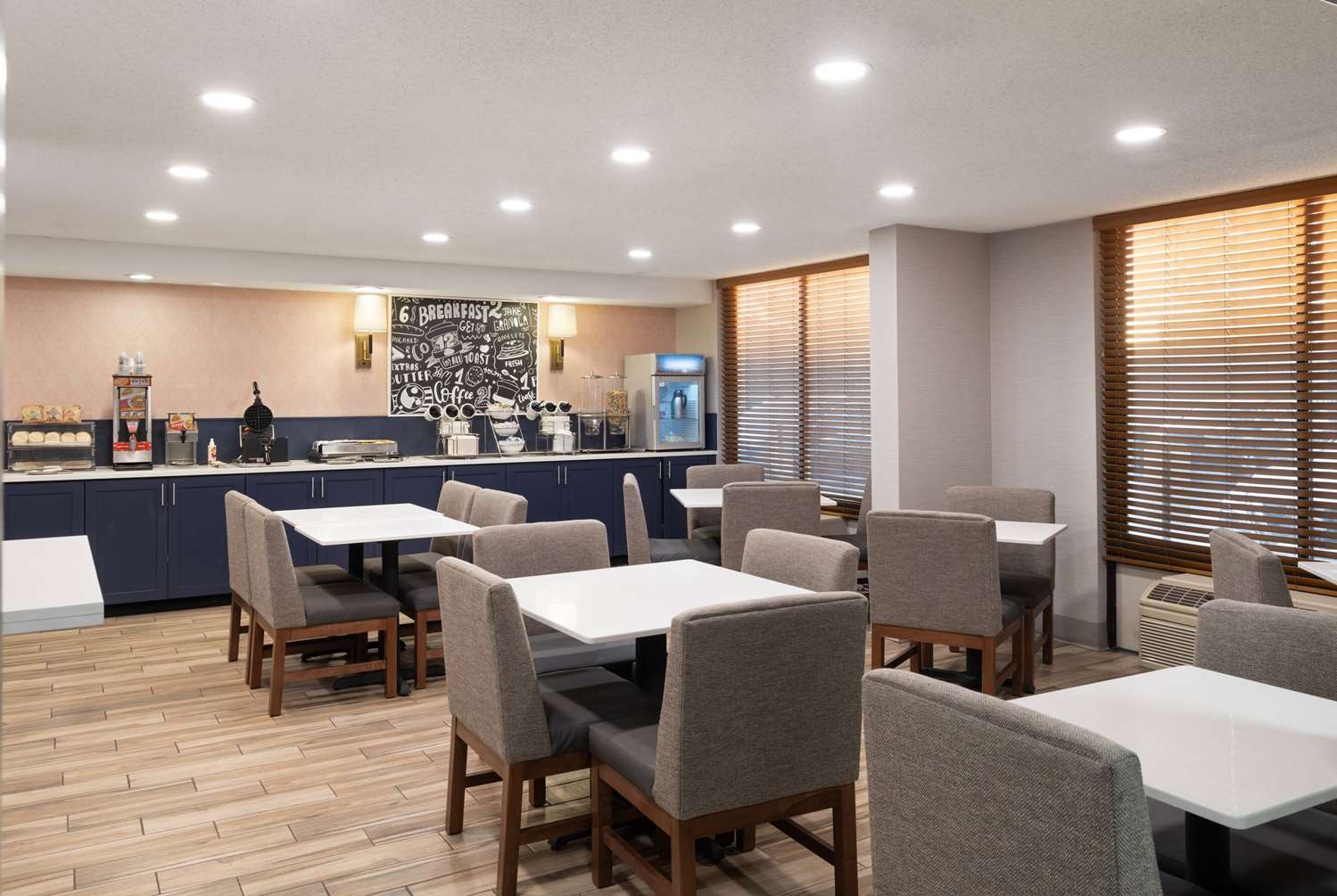 AmericInn by Wyndham Casper Event Center Area 48/55