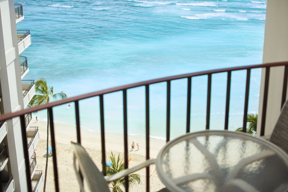 OUTRIGGER Waikiki Beach Resort 5/88