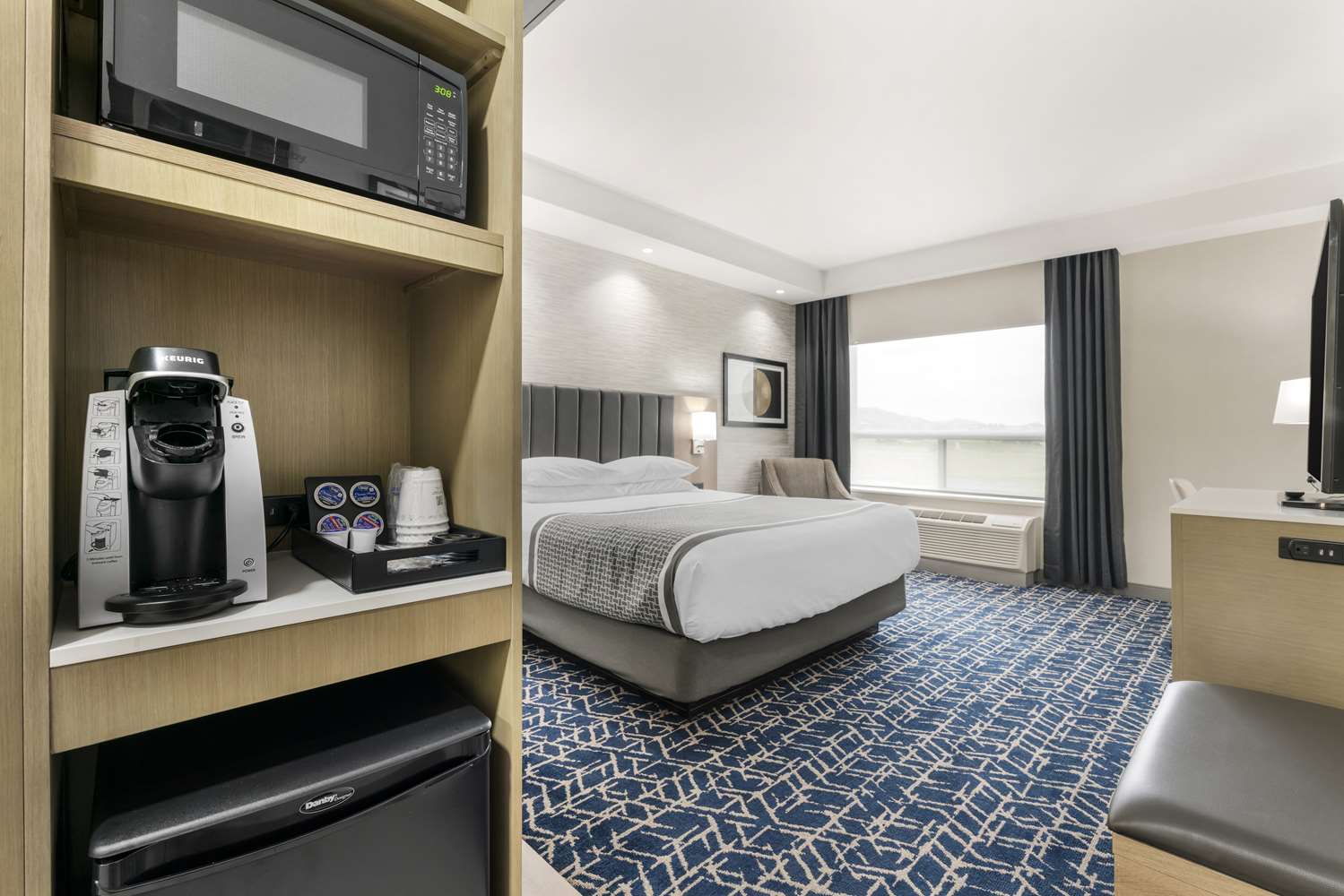 Best Western Premier Route 97 Vernon 26/47