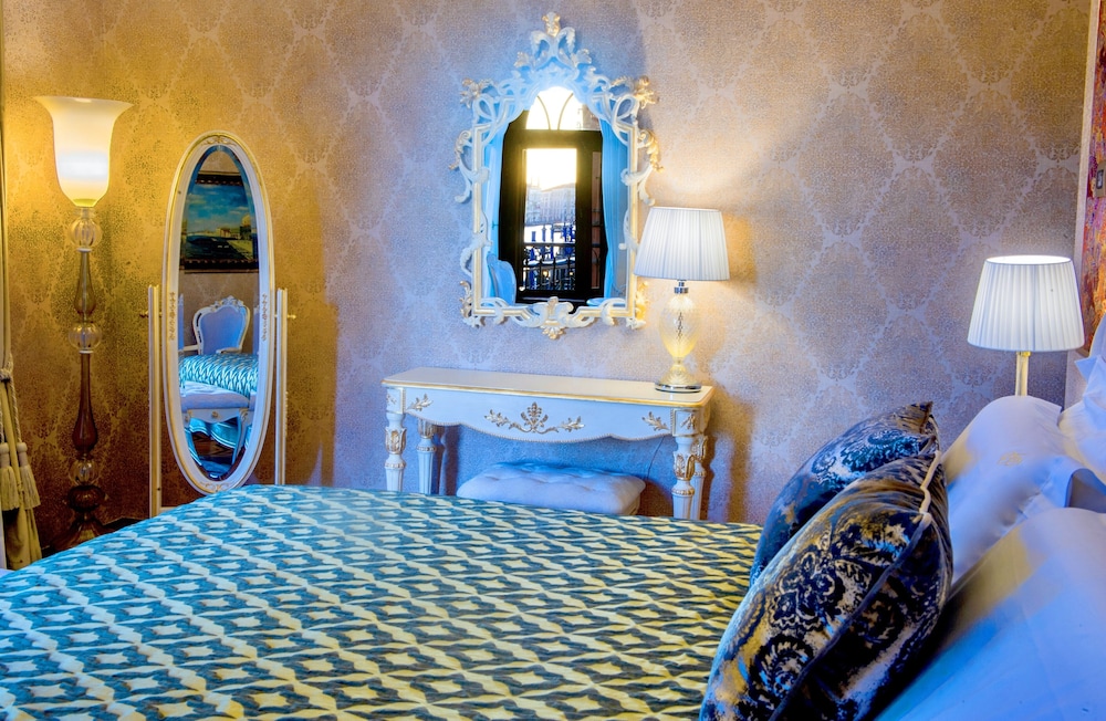 Ego Boutique - The Silk Road 27/50
