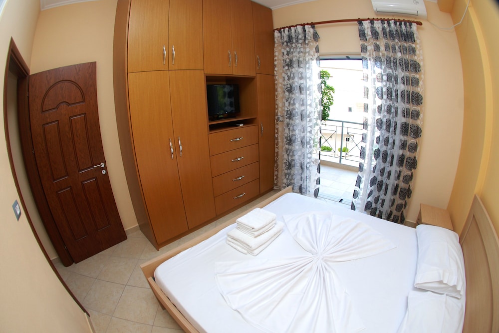 Melsi Apartments 20/50