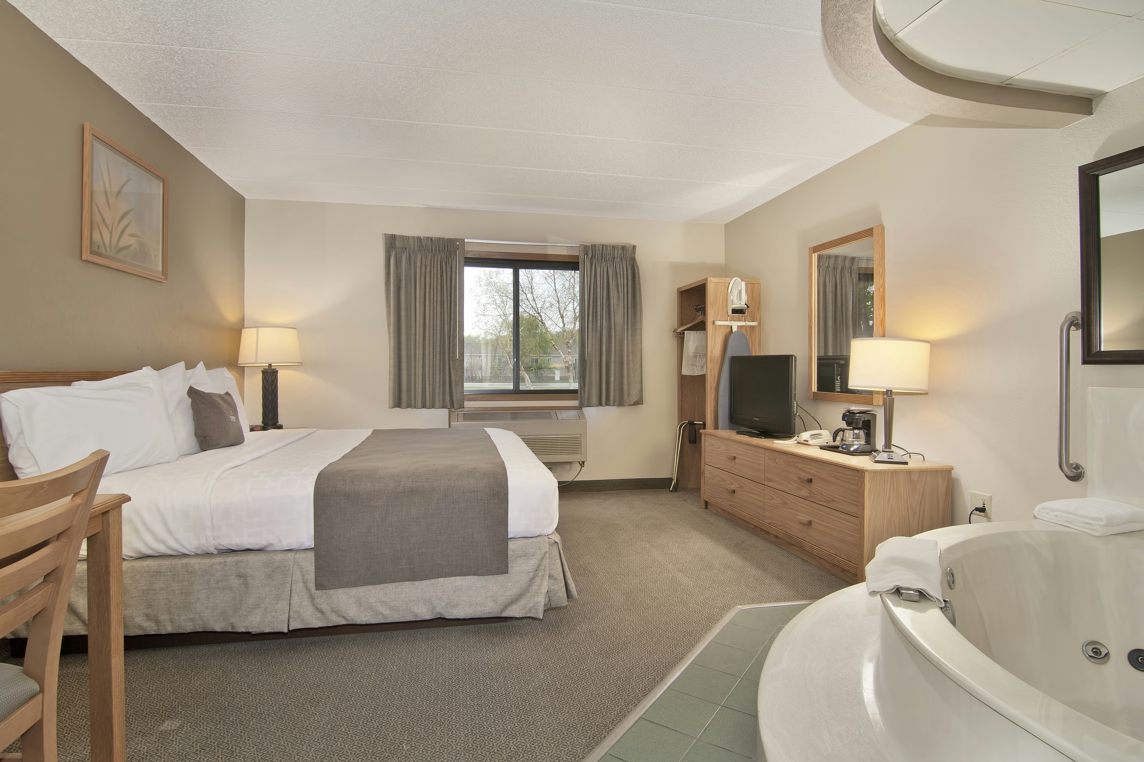 Boarders Inn Suites Faribault Mn 37/80