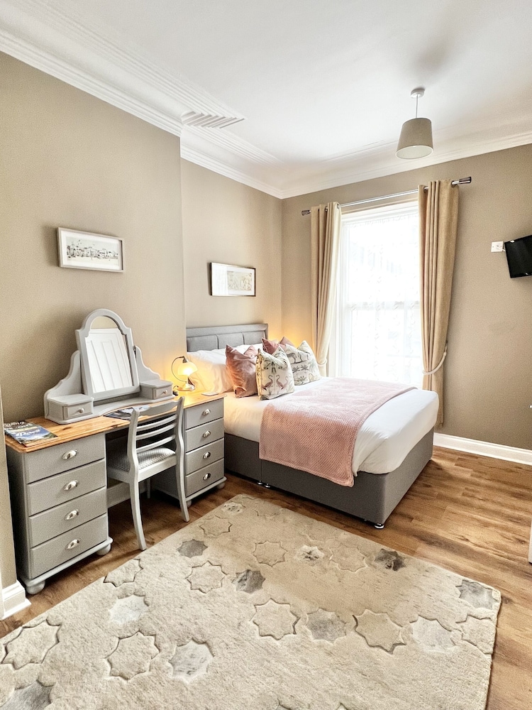 Devon House Guest House 16/50