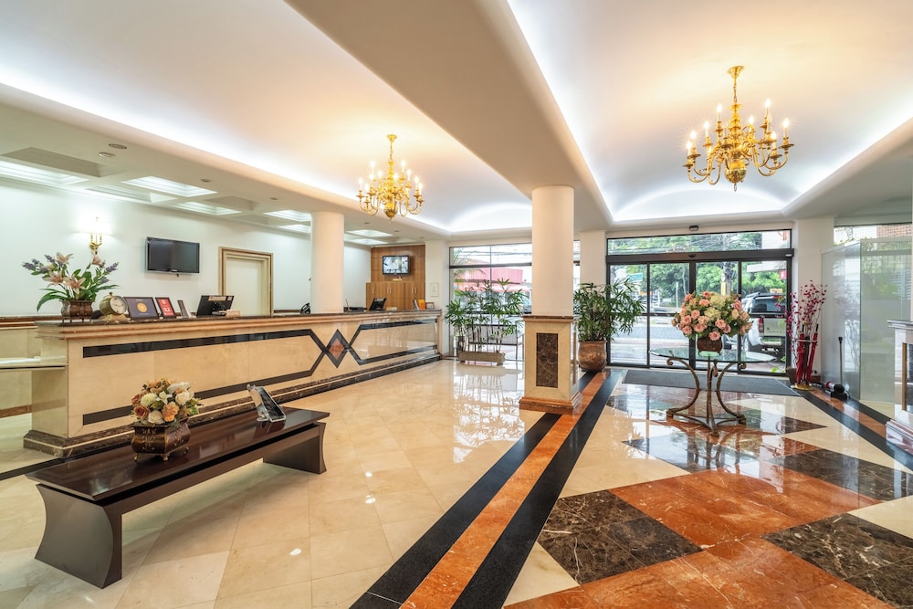 Hotel Plaza Mayor 5/41